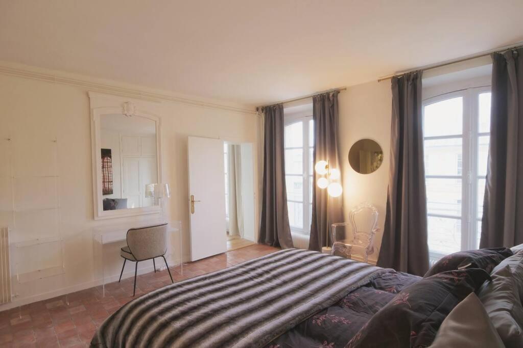 Charme Et Modernite Au Coeur Du Quartier St Louis Apartment Versailles Ngoại thất bức ảnh
