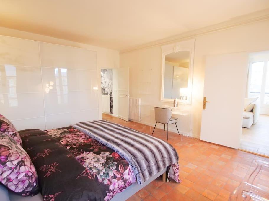 Charme Et Modernite Au Coeur Du Quartier St Louis Apartment Versailles Ngoại thất bức ảnh