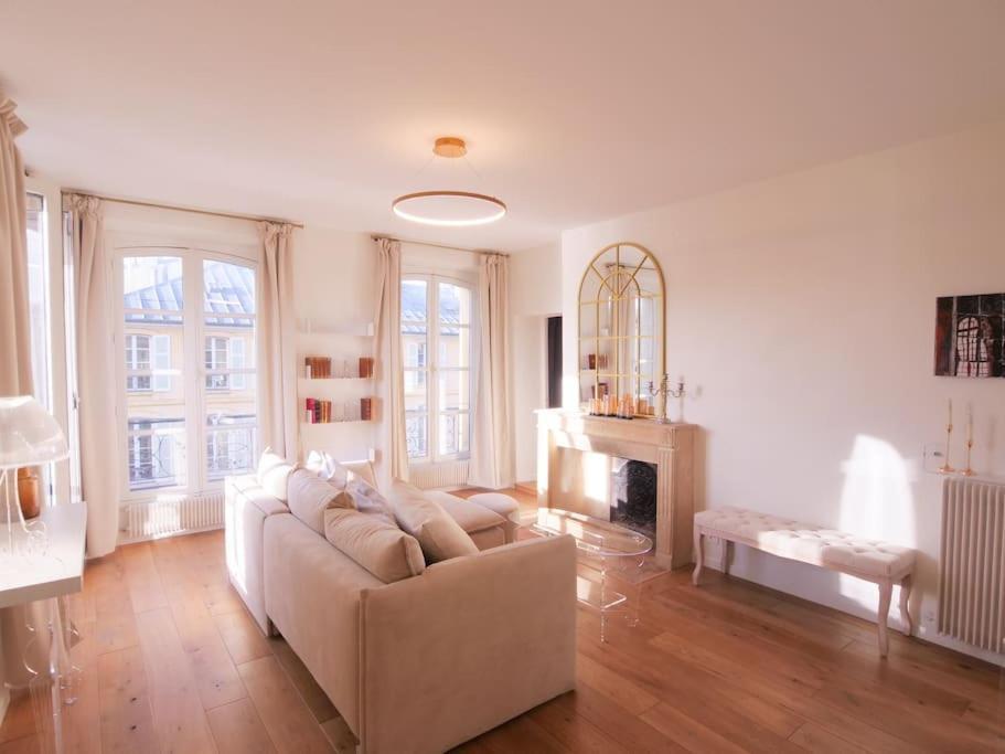 Charme Et Modernite Au Coeur Du Quartier St Louis Apartment Versailles Ngoại thất bức ảnh